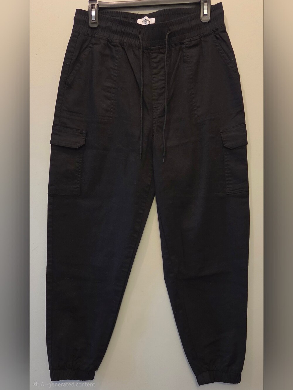 Telepatia Women's Black Cargo Joggers